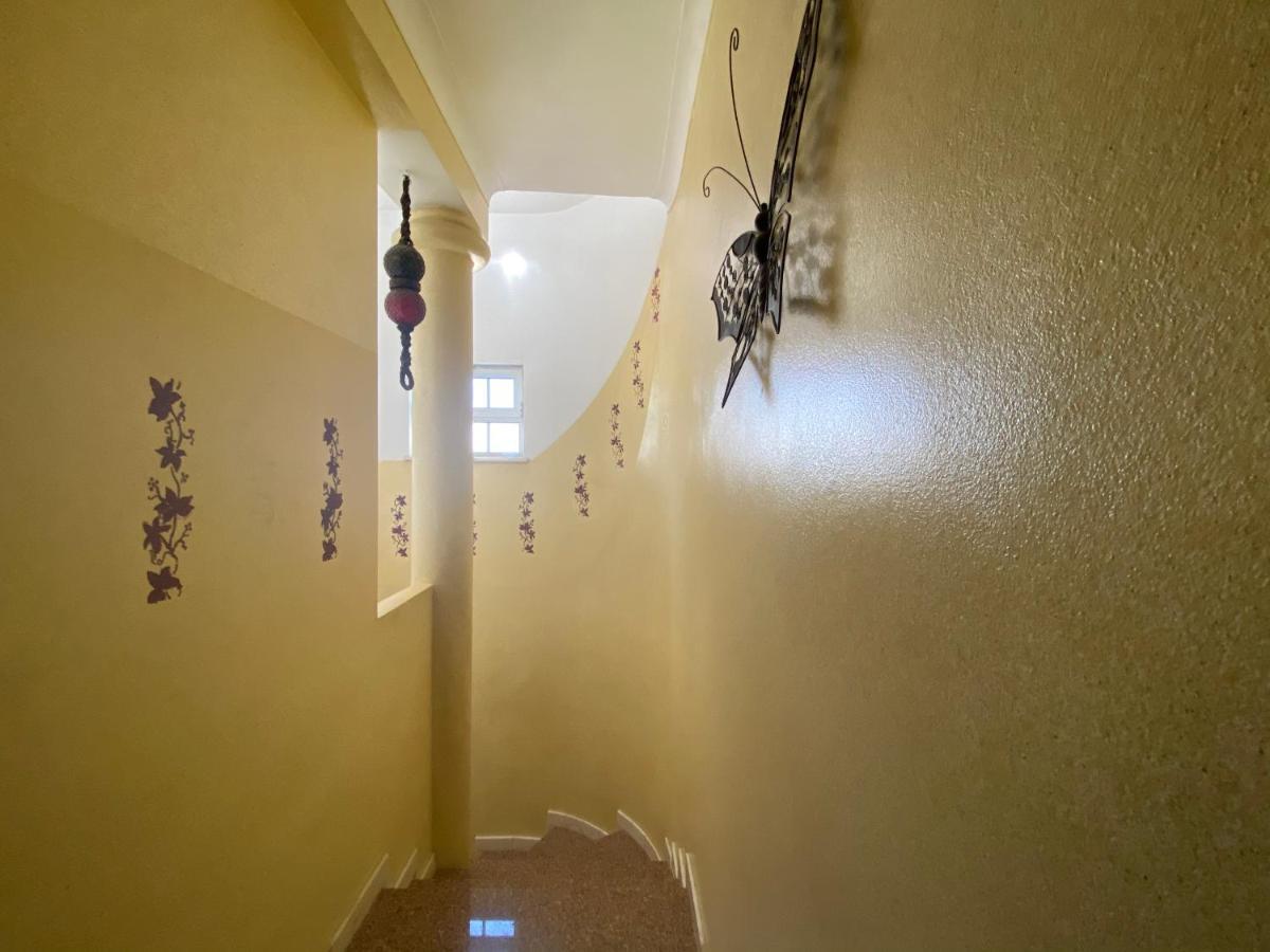 Lagos Marina Guest House ภายนอก รูปภาพ